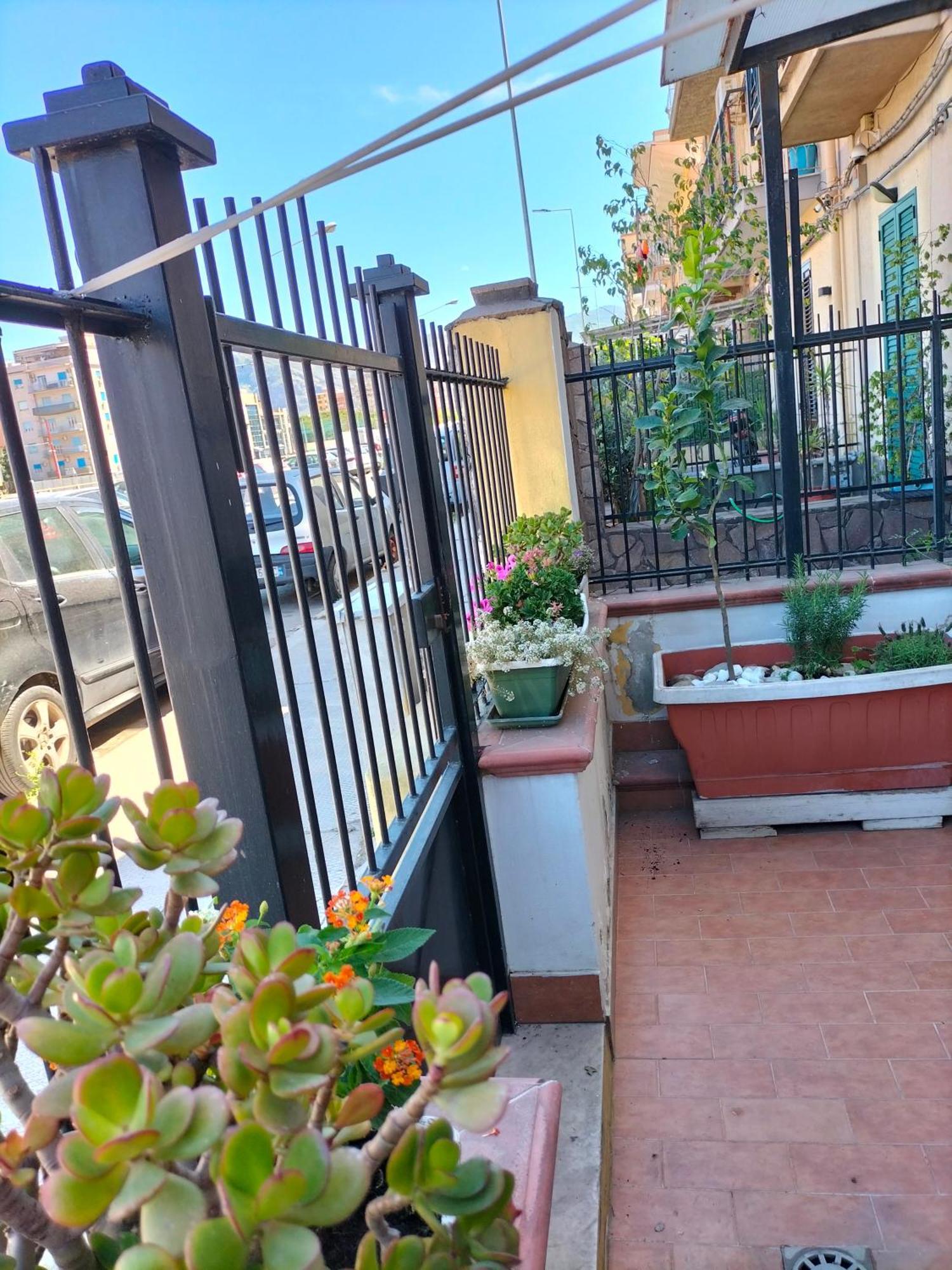 Ciuridda Mia Apartment Palermo Bagian luar foto